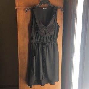 Sleeveless dress